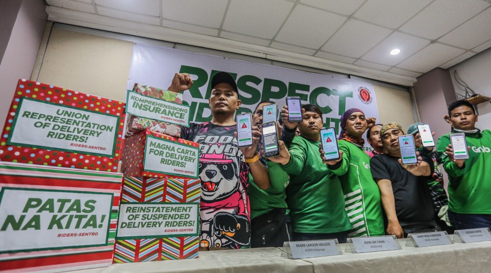 Grab and Foodpanda delivery riders harassed, penalized and persecuted ...